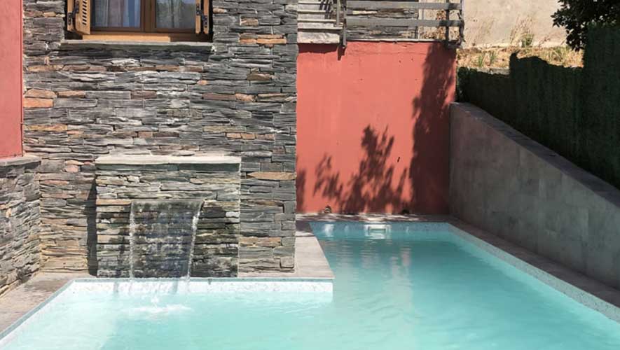 Thick-pvc-membrane-in-the-pool Thick PVC Membrane in the Pool