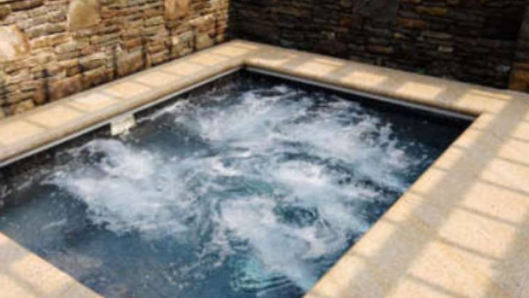 Spool-pool Spool Pool
