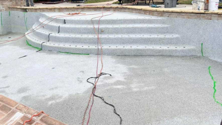 Green-highlights-indicate-cracks-in-the-pool’s-concrete-shell Green Highlights Indicate Cracks in the Pool’s Concrete Shell