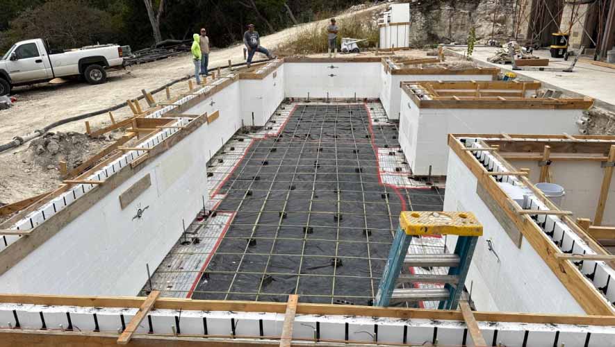 Example of Installing ICF Blocks for Monolithic Pouring
