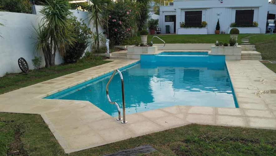 Sakko-Pool-construction-company-pool-with-cefil-60-mil-pvc-membrane