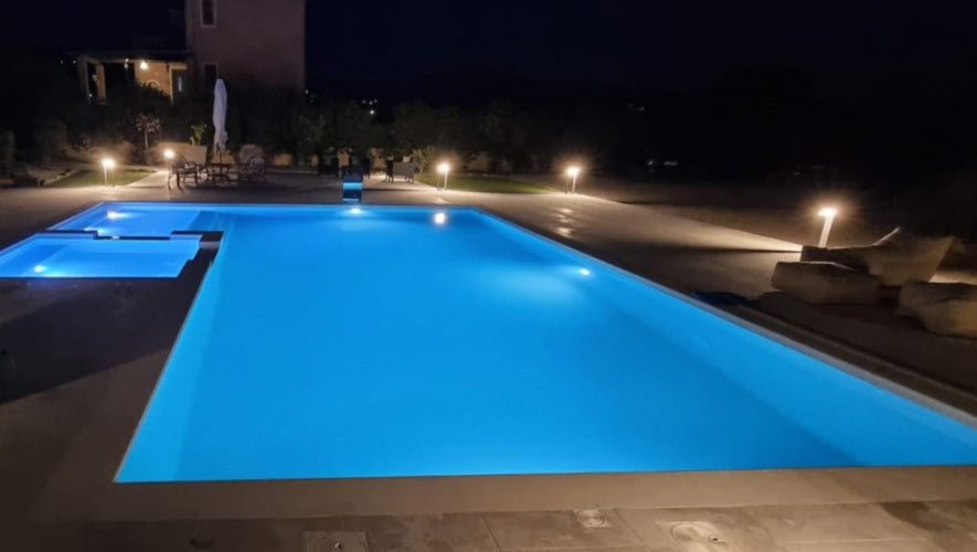 Sakko-Pool-construction-company-swimming-pool-with-a-60-mil-Cefil-membrane-collection-onyx–capri Swimming pool with a 60 mil Cefil membrane, Collection ONYX – Capri